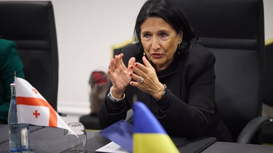 Мир не наступит, пока РФ не вернется в свои границы, считает политик