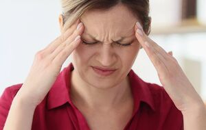 Японский ученый Кимото обнаружил, что головная боль у участников исследования часто совпадала с падением атмосферного давления