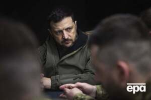 Президент Украины считает, что сейчас не время для политики