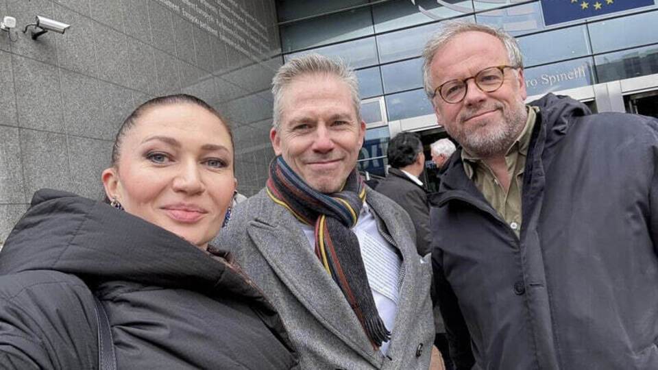 Филлипофф поблагодарил Гордона и Бацман за правду о войне в Украине, которую они рассказывают миру