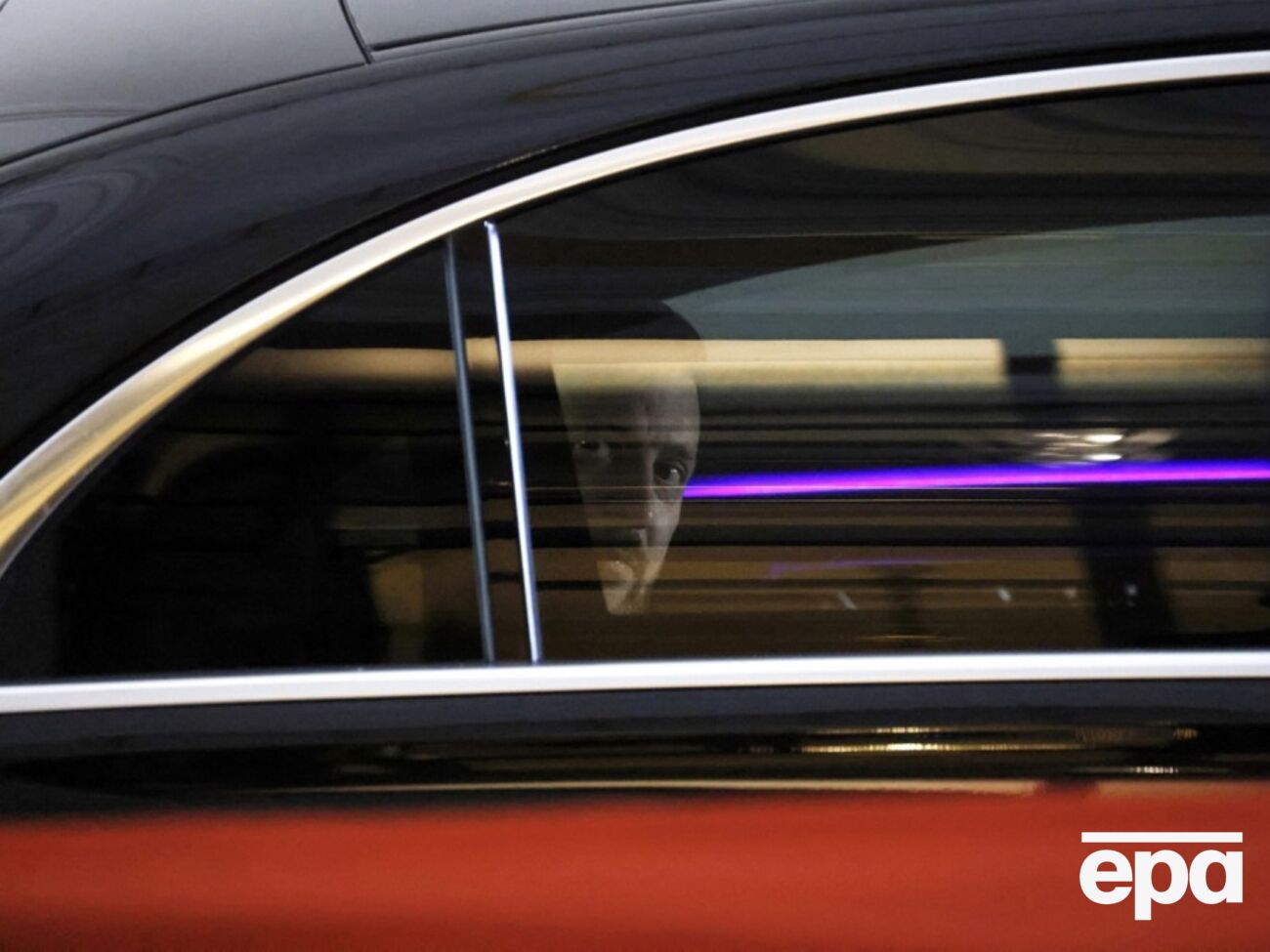 За словами Зеленського, він спілкується переважно з партнерами