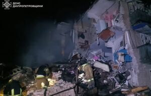 Под обломками могут находиться четыре человека