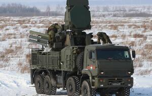 Поражение военных объектов РФ сняли с дрона