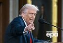Украинский парикмахер-стилист Вячеслав Дюденко утверждает, что Трамп осветляет волосы