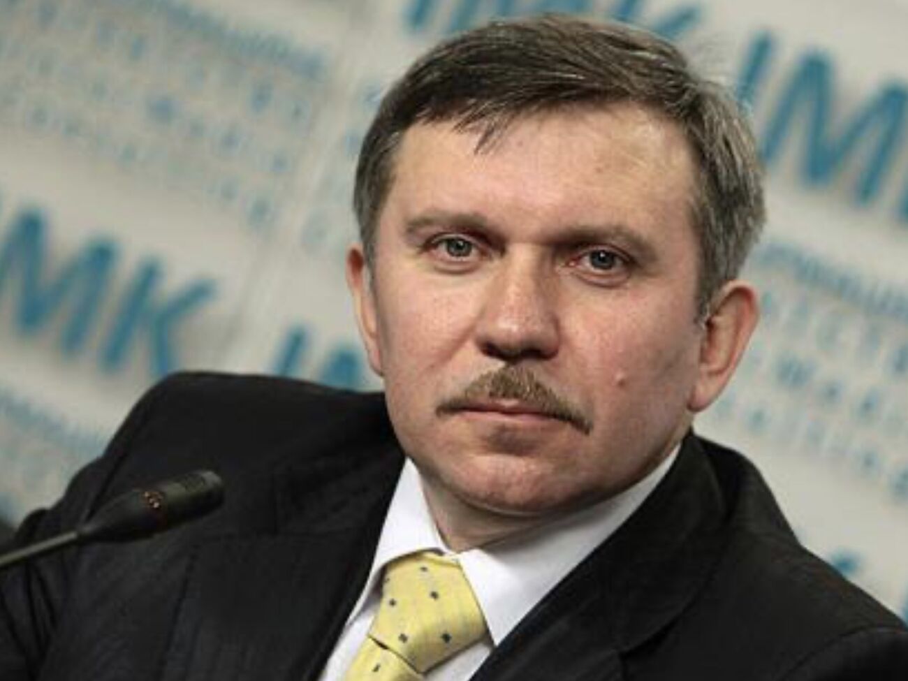 Им дешевле за несколько миллионов баксов содержать лоббистов, которые обеспечат давление из Белого дома на Украину