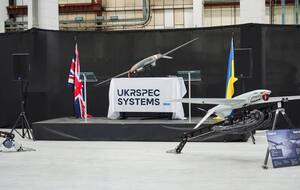 Залужний пояснив, що центр інженерної експертизи залишиться в Україні, а виробництво інтегрують у британський оборонний простір