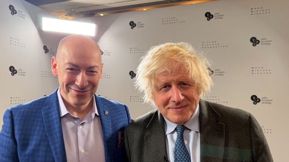 Джонсон у розмові з Гордоном: Україна матиме блискуче майбутнє. Це буде вільна, суверенна, незалежна країна