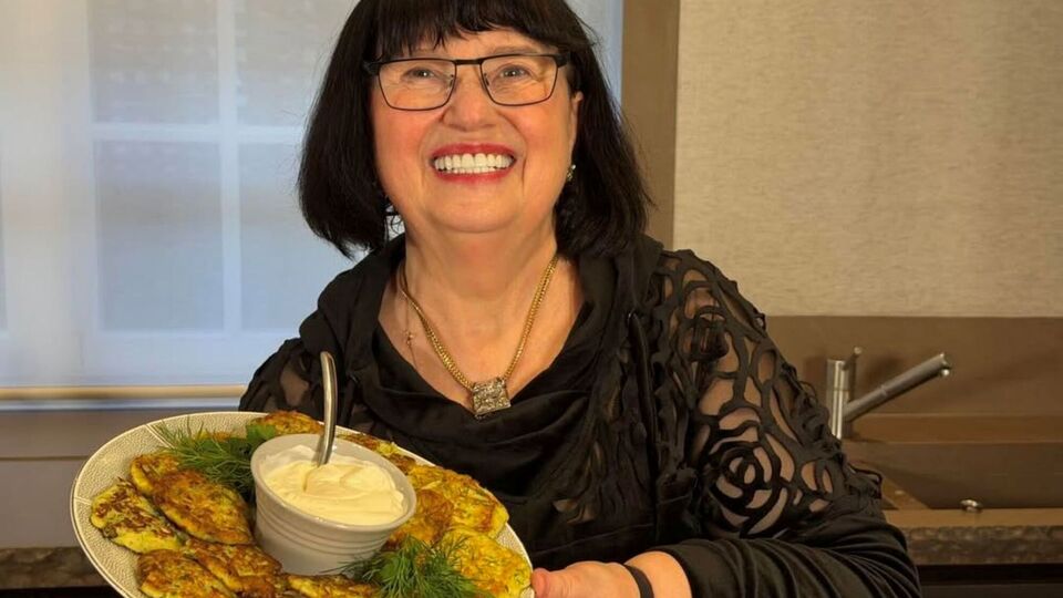 Теща Гордона посоветовала подавать оладьи со сметаной