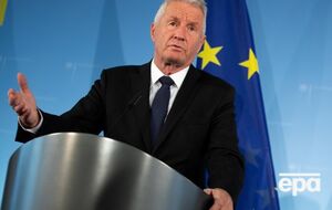 По информации источника СМИ, состояние Ягланда тяжелое, однако место его лечения не раскрывают