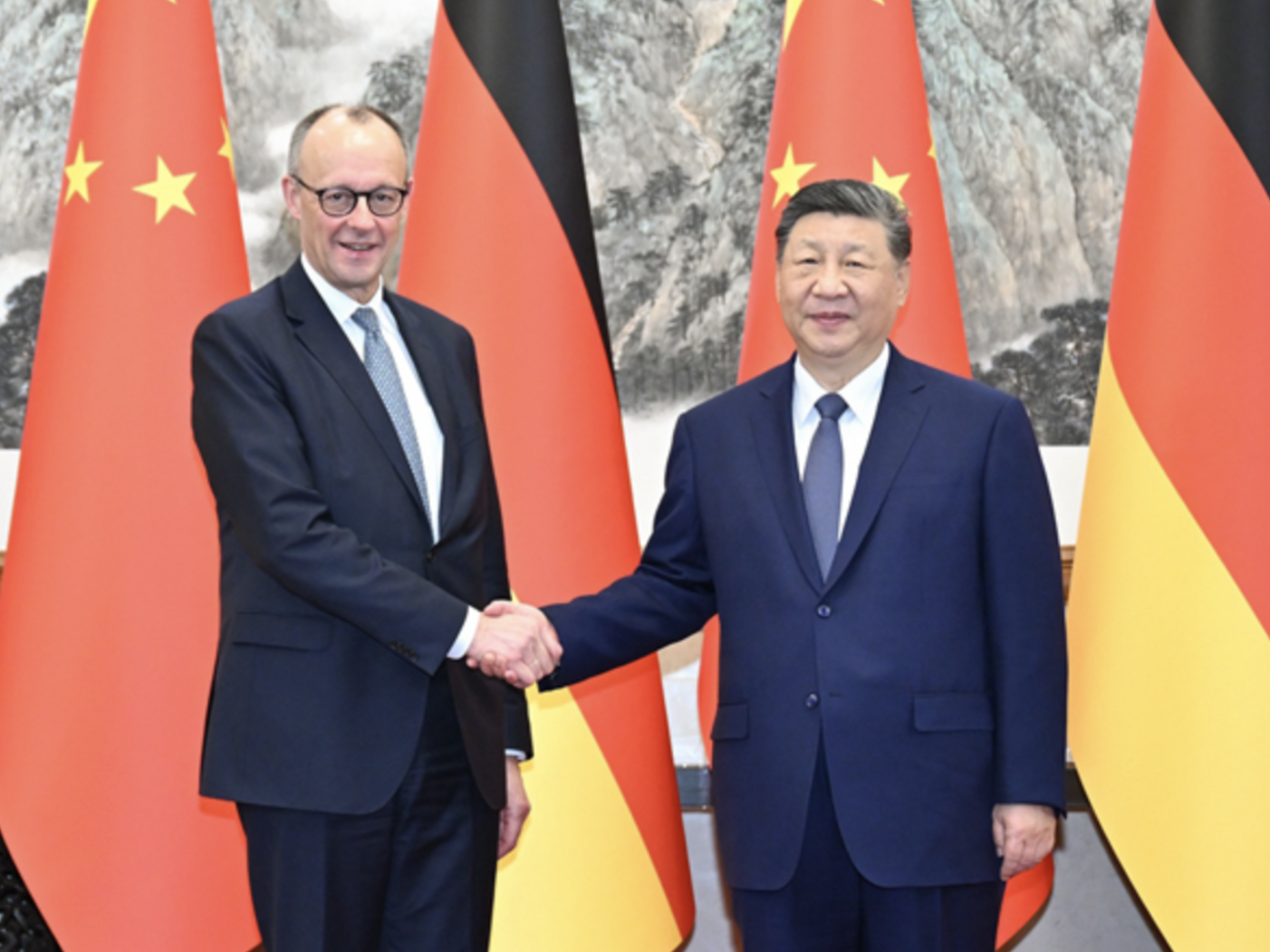 Си Цзиньпин встретился с Фридрихом Мерцем в Пекине