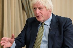 Джонсон назвав принципові відмінності в управлінні Україною й Росією