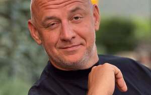 Потап проживає у США