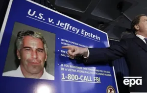 У файлах у справі Епштейна, які оприлюднив мін'юст США, немає понад чверті протоколів допитів ФБР