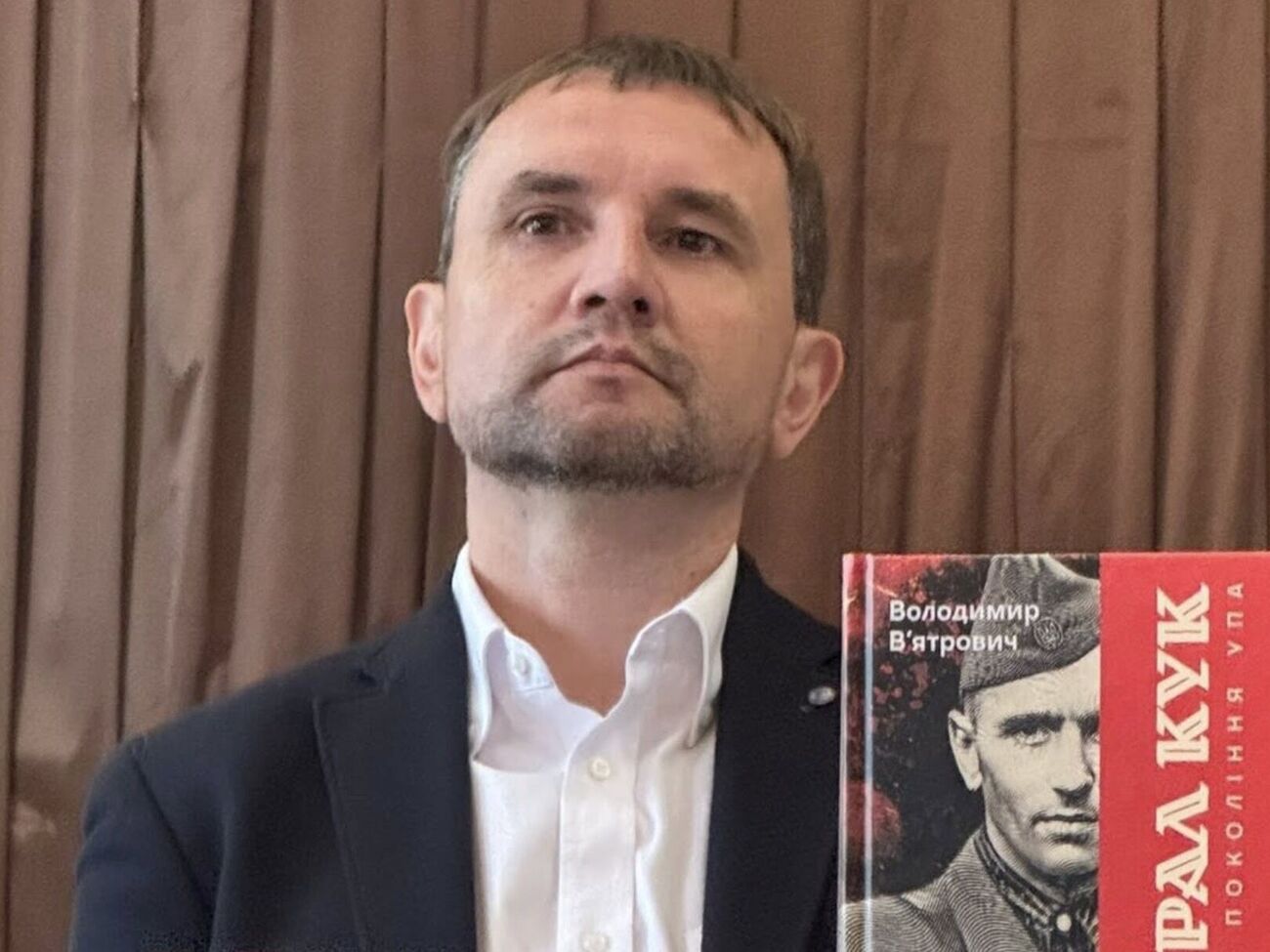 "Нужно прекращать это все" постепенно вытесняет "за что мы воюем". И это уже подрыв