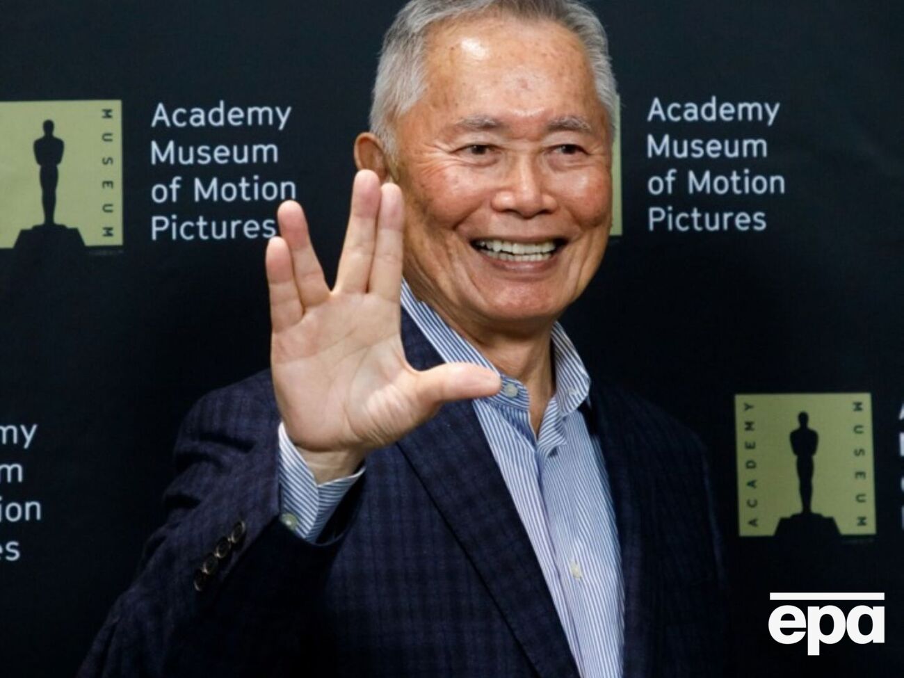 Такэй известен по сериалу "Звездный путь"