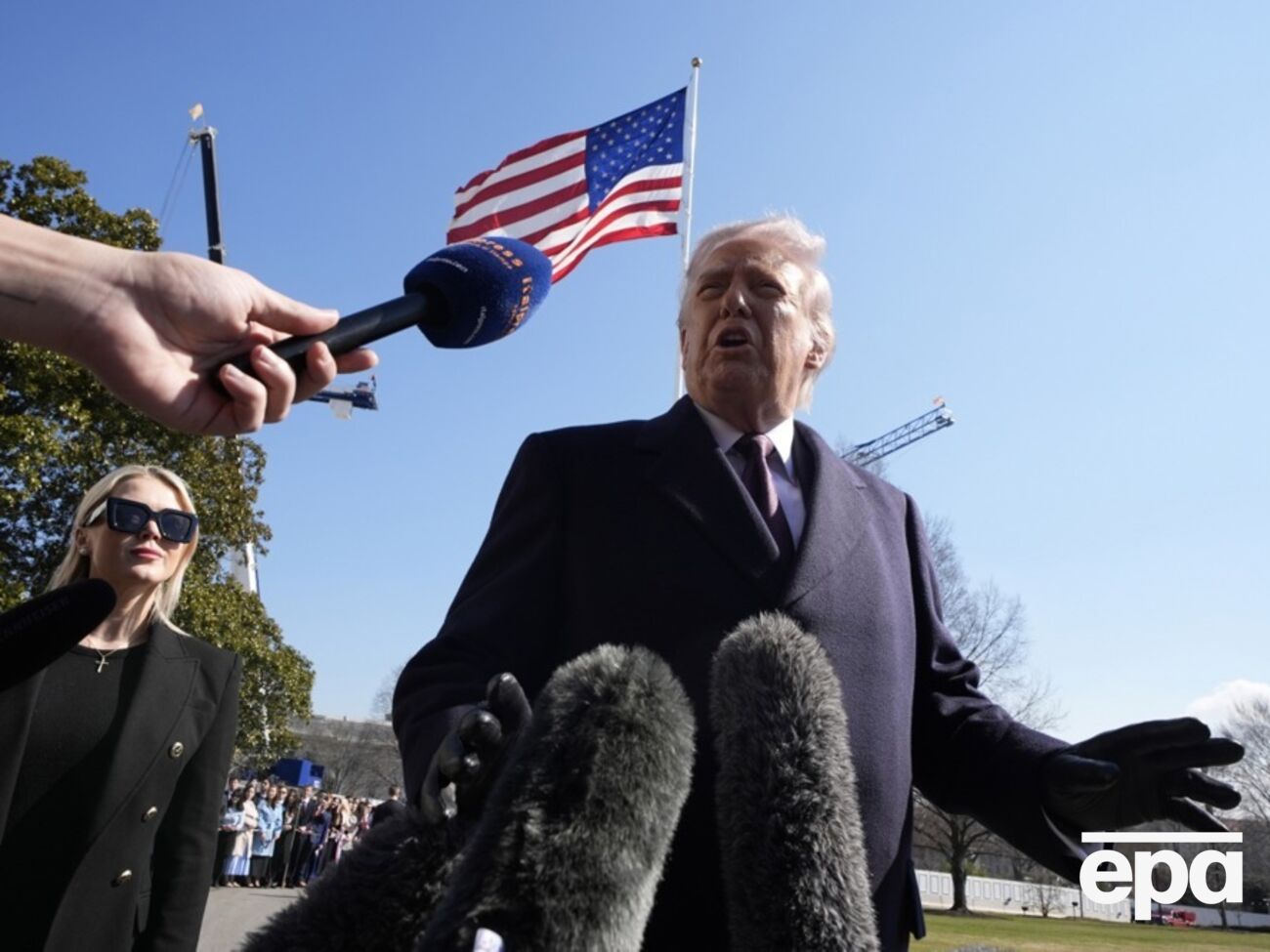 Трамп не исключает возможности баллотироваться на третий срок
