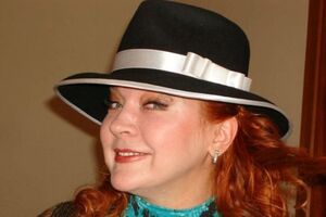 В 2023 году Сандулеса тайно вышла замуж