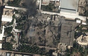 Хаменеї не було в будинку під час удару, стверджують іранські ЗМІ