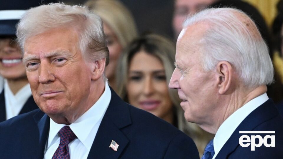 Байден раскритиковал Трампа из-за молчания по поводу годовщины полномасштабного вторжения РФ в Украину