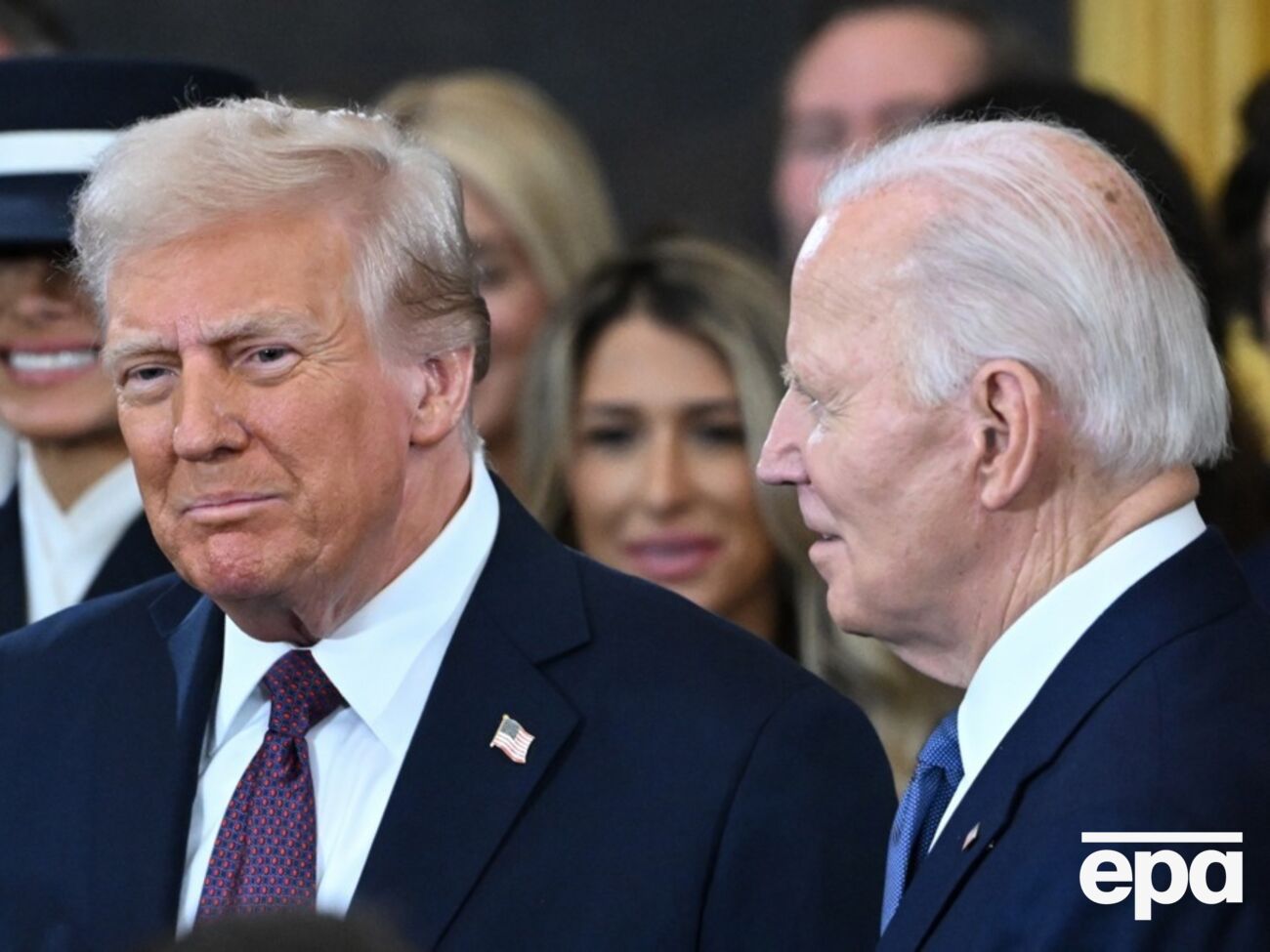 Байден раскритиковал Трампа из-за молчания по поводу годовщины полномасштабного вторжения РФ в Украину