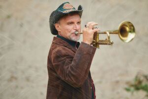 Скрипка спел легендарную "Весну" почти 30 лет назад