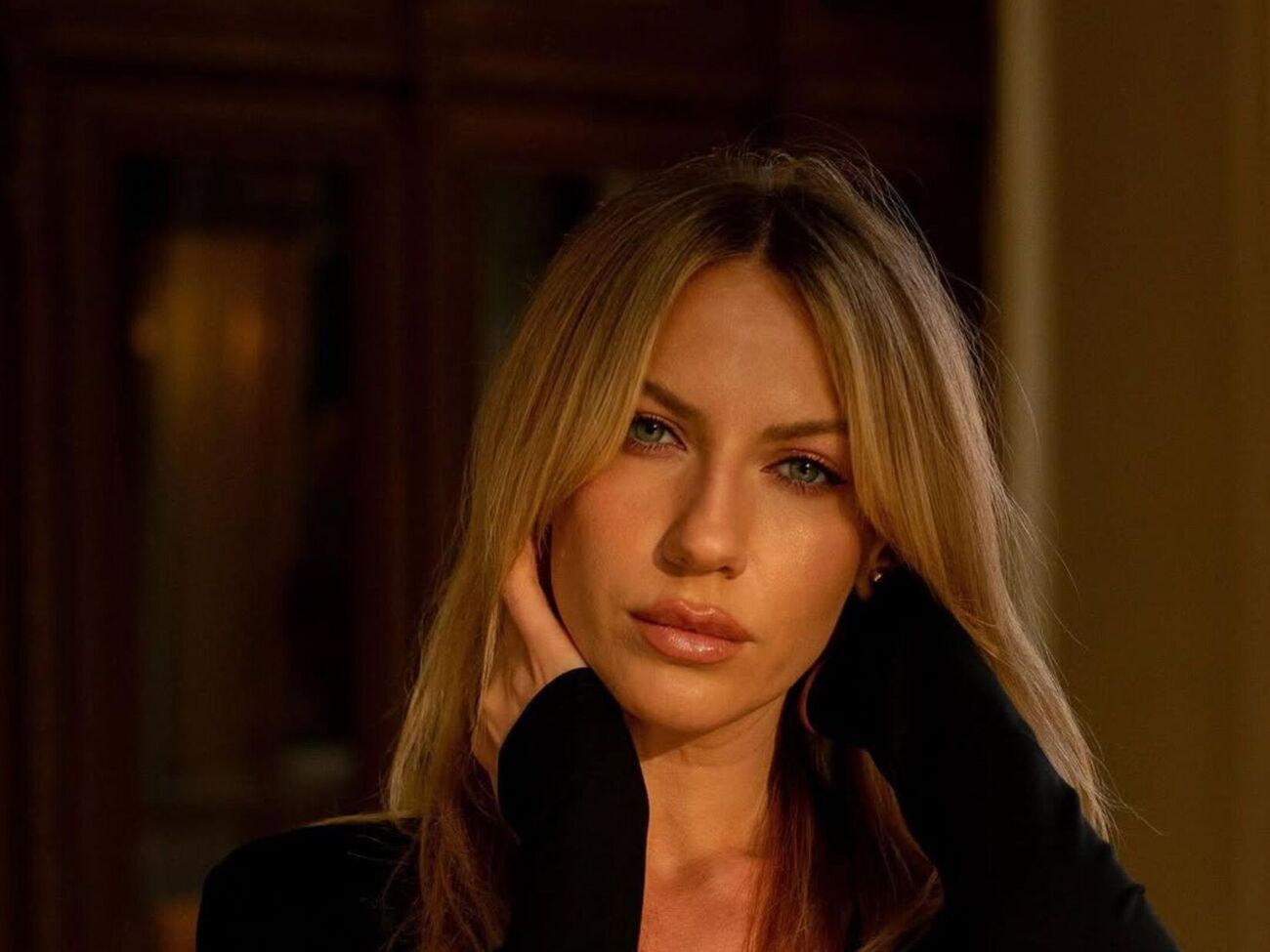 У мережі збереглися відео, на яких зафіксовано перші публічні виступи Нікітюк