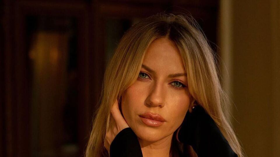 У мережі збереглися відео, на яких зафіксовано перші публічні виступи Нікітюк