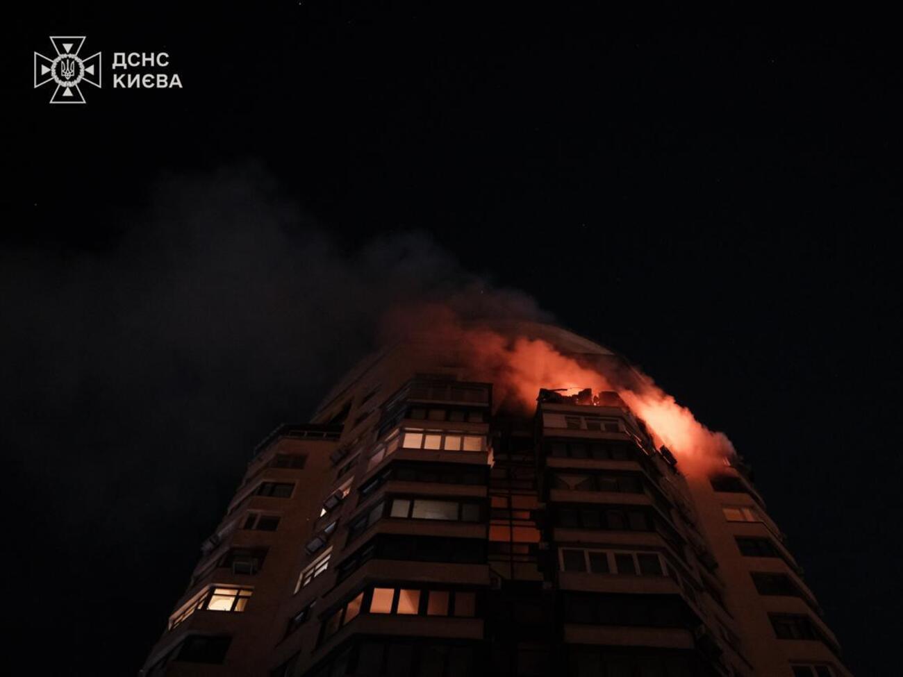В Киеве возникли пожары в многоэтажках