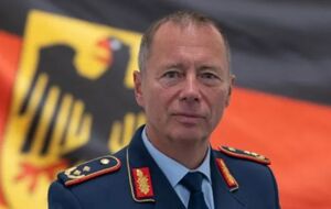 За словами Траута, зашифроване військове угруповання SATCOM Stage 4 працюватиме за моделлю, яку застосовує Агентство космічного розвитку США