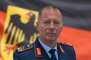 По словам Траута, зашифрованная военная группировка SATCOM Stage 4 будет работать по модели, применяемой Агентством космического развития США