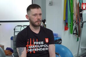 Защитник Мариуполя, освобожденный из плена в октябре 2025 года, принимает участие в программе "Здоровье"