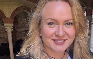 Жураковская рассказала, что арендованная квартира расположена недалеко от возглавляемого ею театра