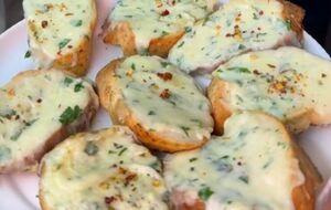 Для начинки возьмите любимый сыр