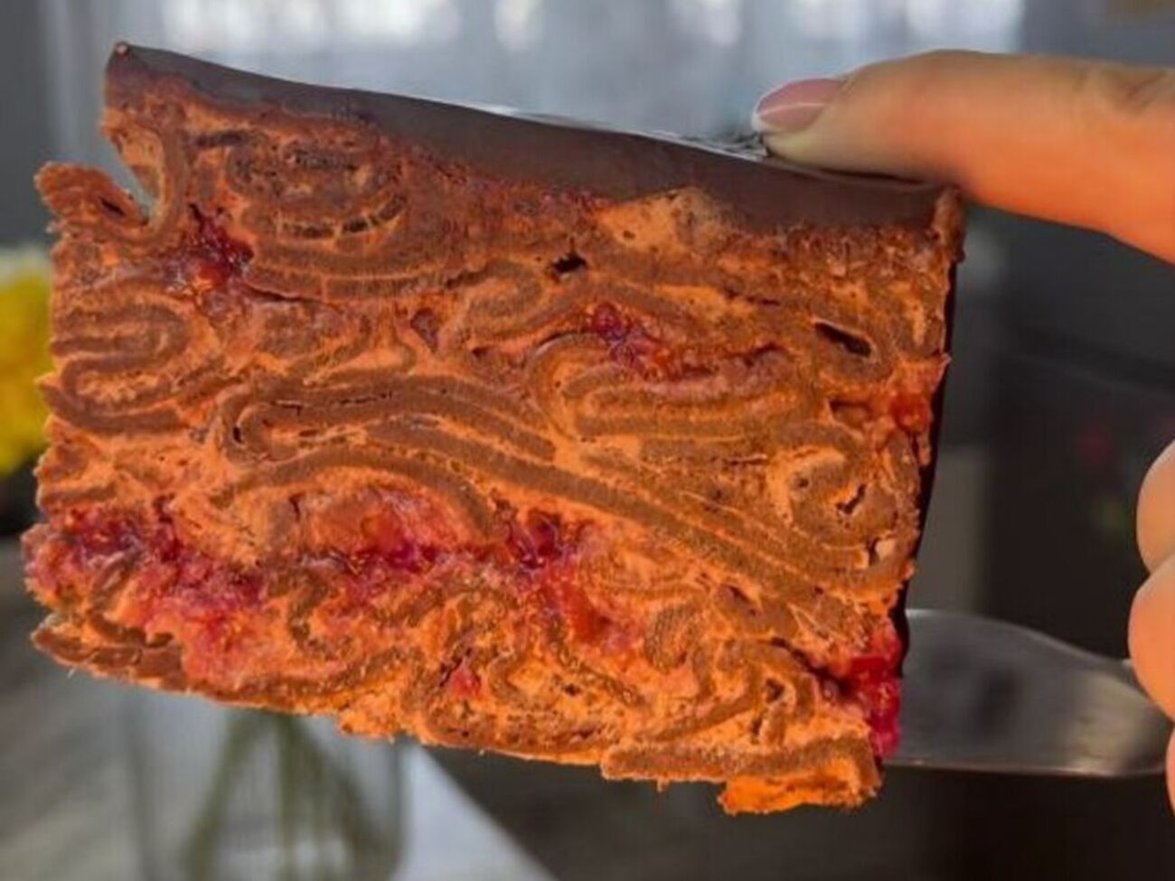 Для такого торта нужно нажарить блинов