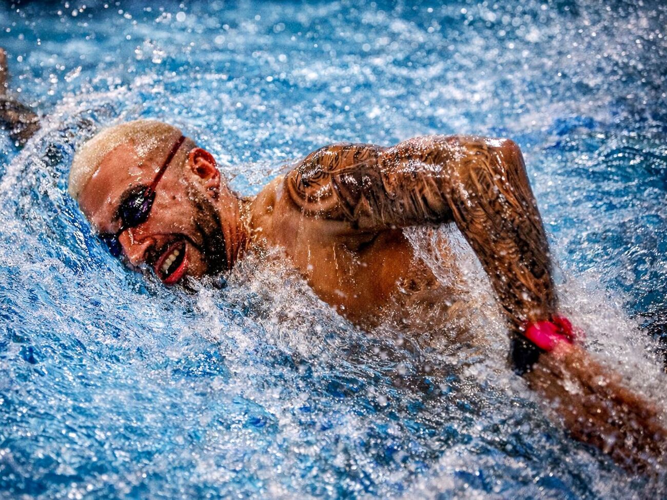 Рекордсменом стала команда любителей LevelUp, проплывшая в бассейне 86,6 км