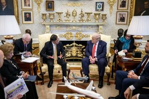 Трамп зустрівся з Петро
