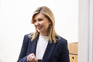 Команда Зеленської просила, щоб тканини, з яких шиють для неї одяг, не м'ялися