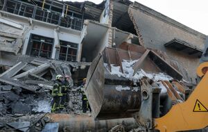 Шмигаль назвав атаку на Дарницьку ТЕЦ воєнним злочином Росії