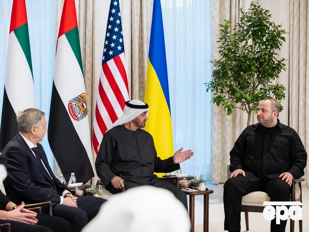 Работу украинской делегации скорректировали на фоне атаки РФ