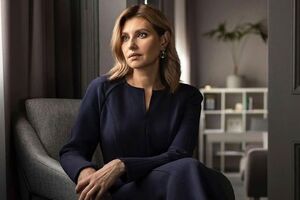 Зеленська останні роки з'являється на публіці у вбранні від Гасанової