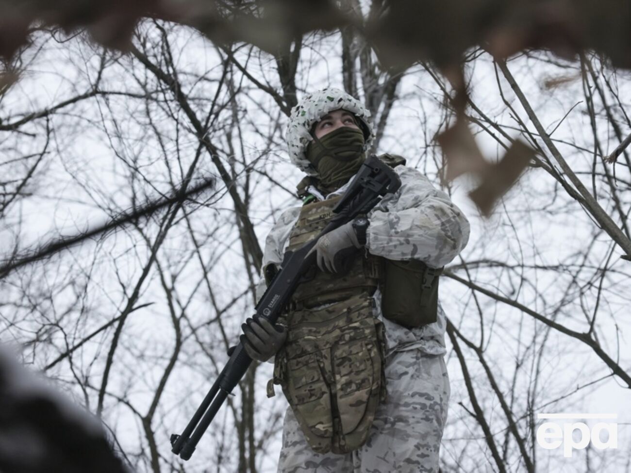 Основою будь-яких гарантій безпеки в Україні бачать власну армію