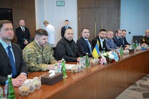 В МИД ОАЭ подчеркнули важность создания благоприятных условий для конструктивного диалога