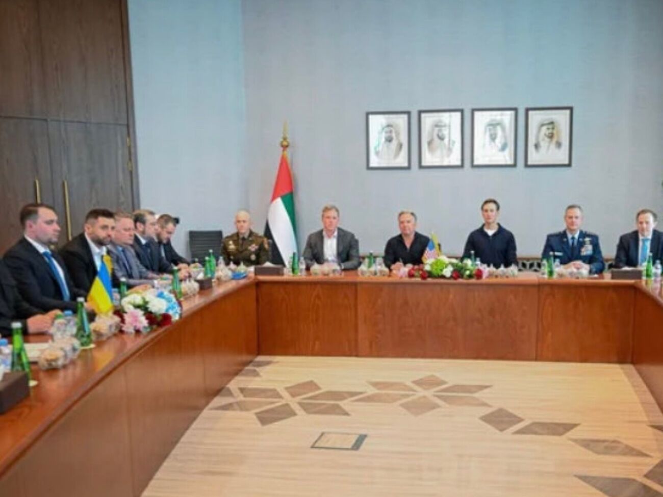 Делегации США, РФ и Украины 4 февраля в Абу-Даби возобновили переговоры об урегулировании российско-украинской войны