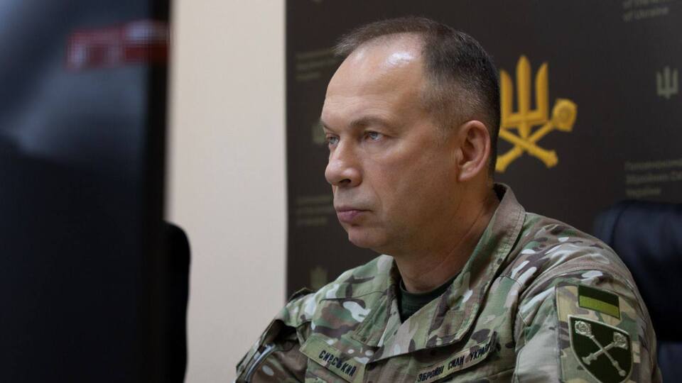 Російські війська постійно вдосконалюють свої засоби ураження, зазначив Сирський