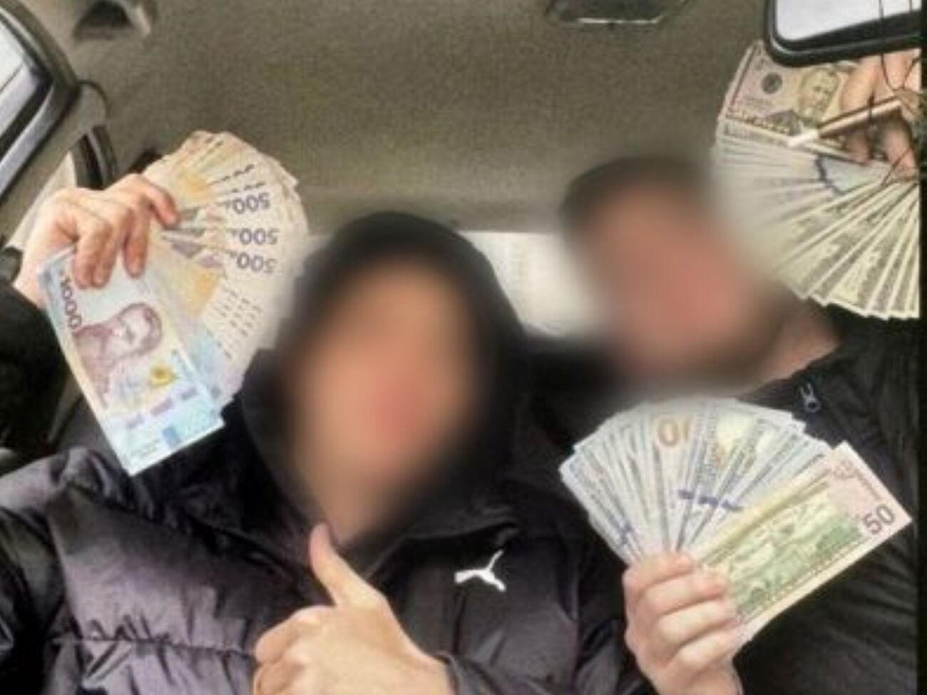 Правоохранители провели более 30 обысков у фигурантов