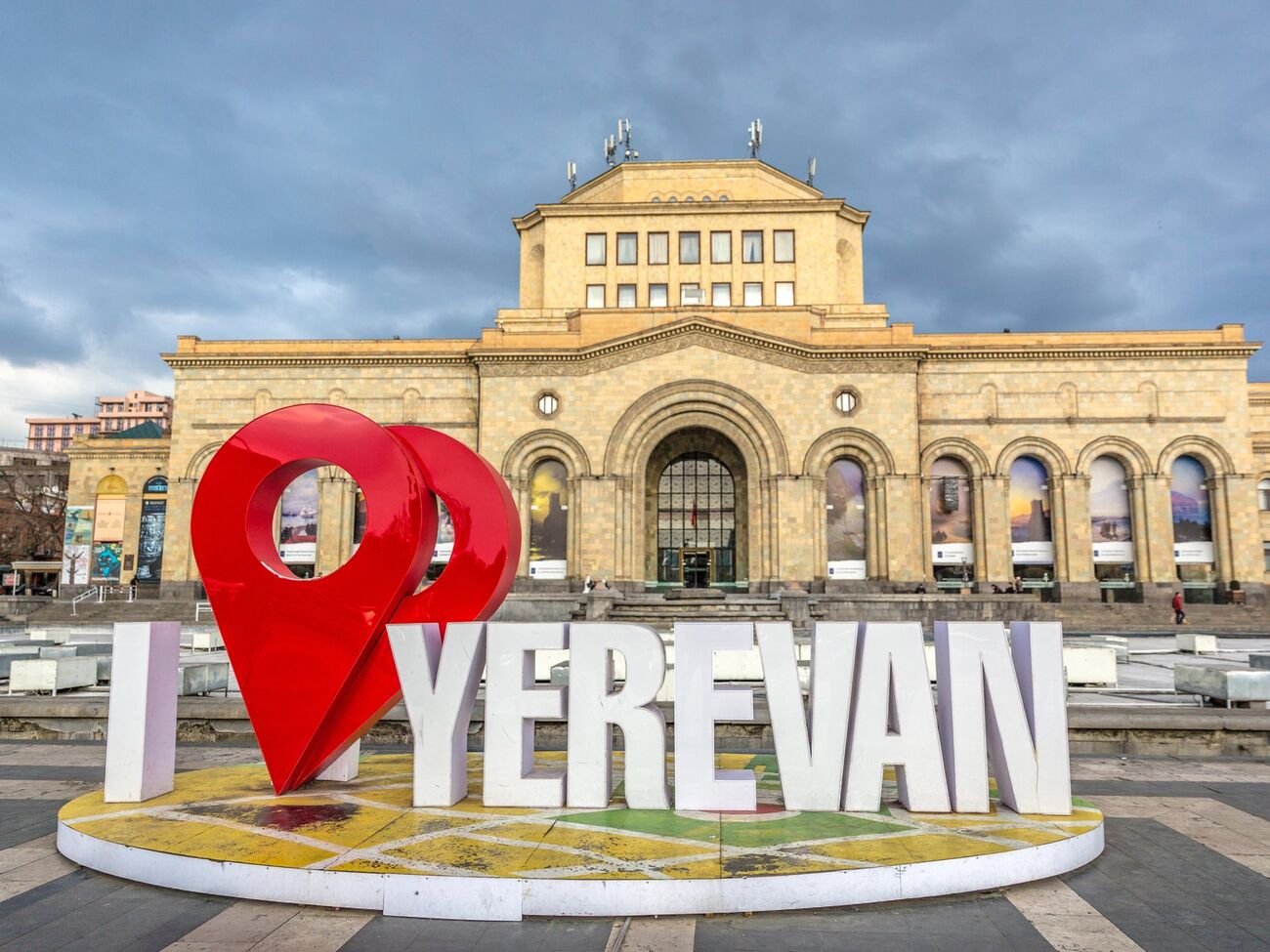 Ініціатор створення міністерства сексу вважає, що воно могло б допомогти в боротьбі з падінням народжуваності у Вірменії