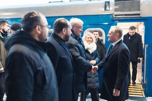 Туска пригласил в Украину Зеленский