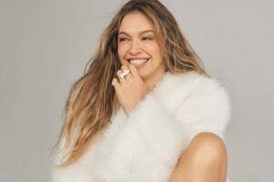 Брежнева: Спасибо всем, кто рядом со мной