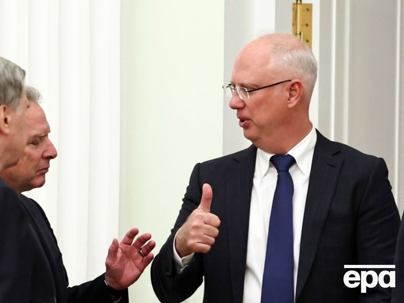 Дмитриев заявил, что якобы "разжигатели войны" из Великобритании и Европы пытаются "вмешаться и помешать" мирному процессу