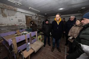 Генсек побачив підвал у Ягідному, де окупанти тримали людей у полоні